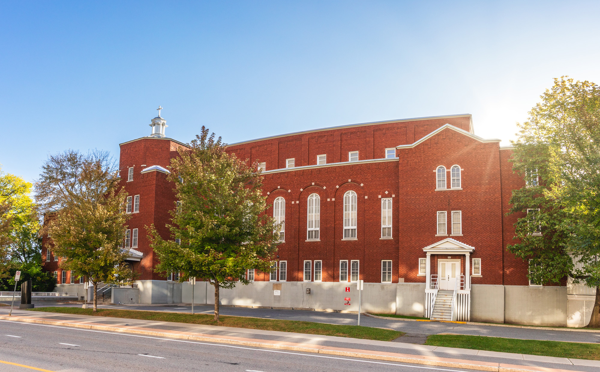 Monastère au 210, Laurier