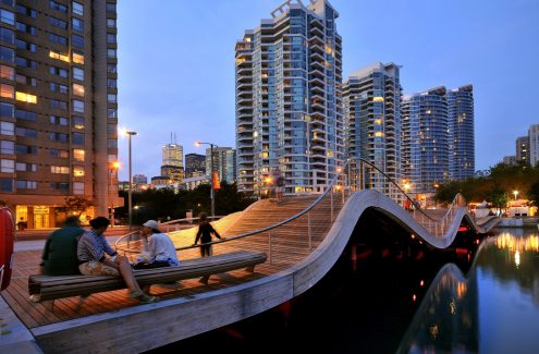 Réaménagement du secteur riverain - Toronto, Ontario : https://www.toronto.ca/