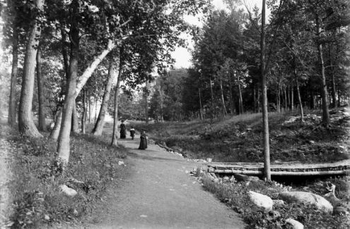 Parc de Rockcliffe. 10 juin 1902. Crédit : James Ballantyne / Bibliothèque et Archives Canada / PA-133417